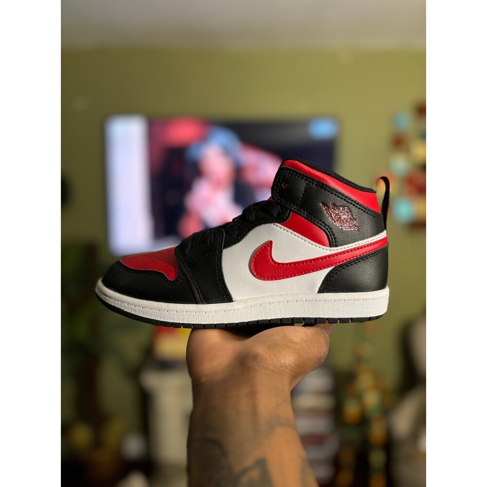 Jordan 1 MID ‘Black Fire Red (PS)’